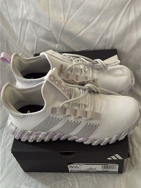 adidas Kaptir Flow K Women’s White & Lilac Athletic Sneakers